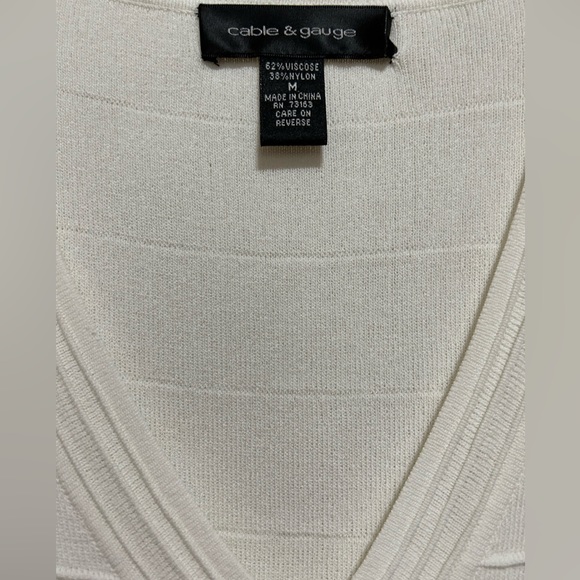 Cable and Gauge White Top - Picture 2 of 6